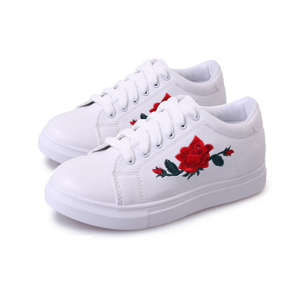 Embroidered canva shoes