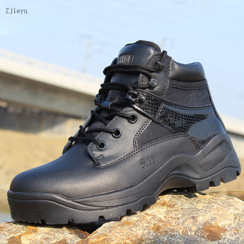 Winter leather mountaineering boots