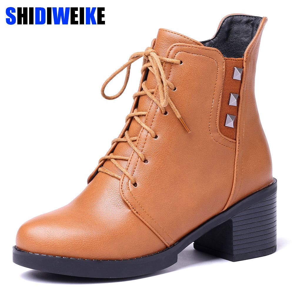 Hiking Ladies Vintage Rivet Shoes