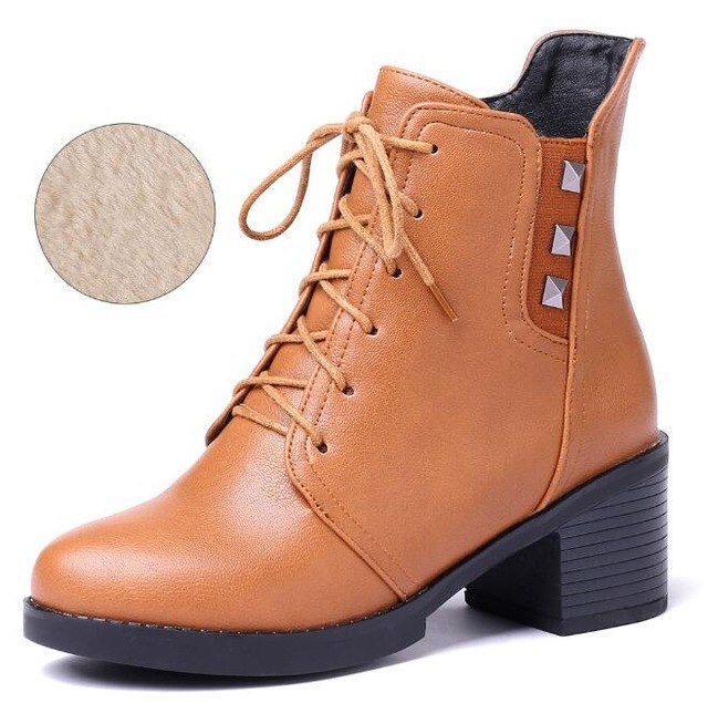 Hiking Ladies Vintage Rivet Shoes